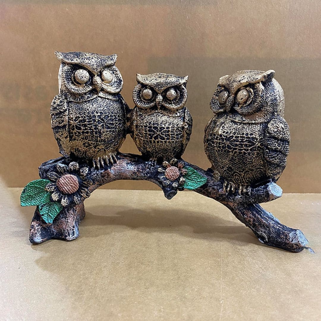 Owl family showpiece