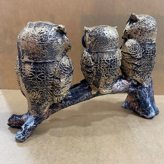 Owl family showpiece