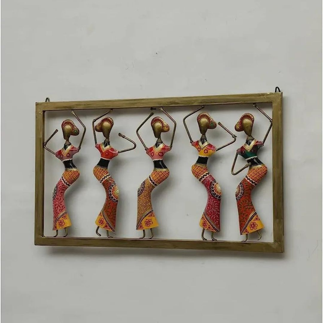 Iron Painted 5 Lady Frame Perfect for Gift & Wall Art