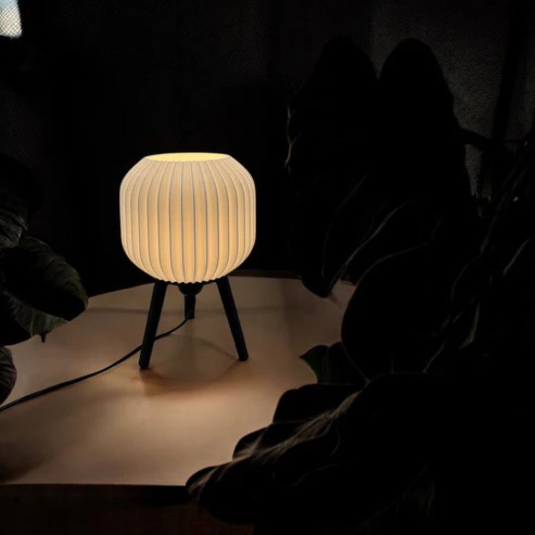 LUMO Desk Lamp – Modern Light for Home & Office