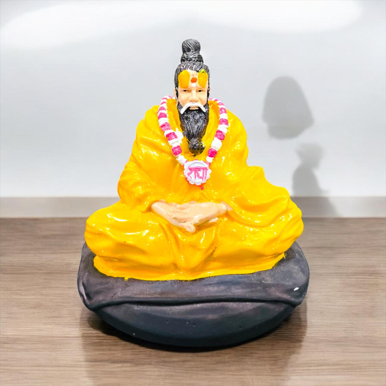 Premanand Ji Maharaj Idol Polyresin Table Decor