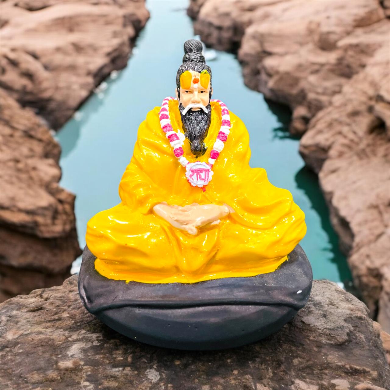 Premanand Ji Maharaj Idol Polyresin Table Decor