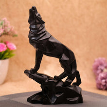 Black wolf decor for table